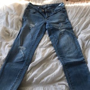 High waisted American Eagle Jeans